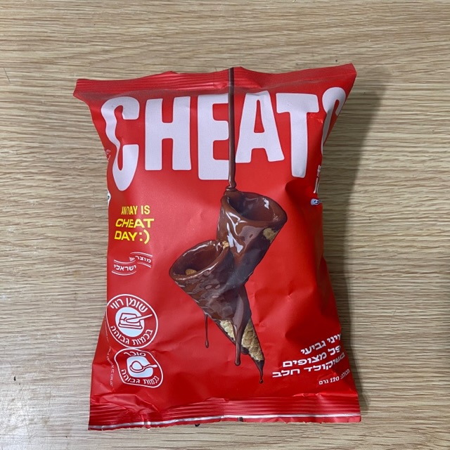 מיני גביעי וופל מצופים בשוקולד חלב